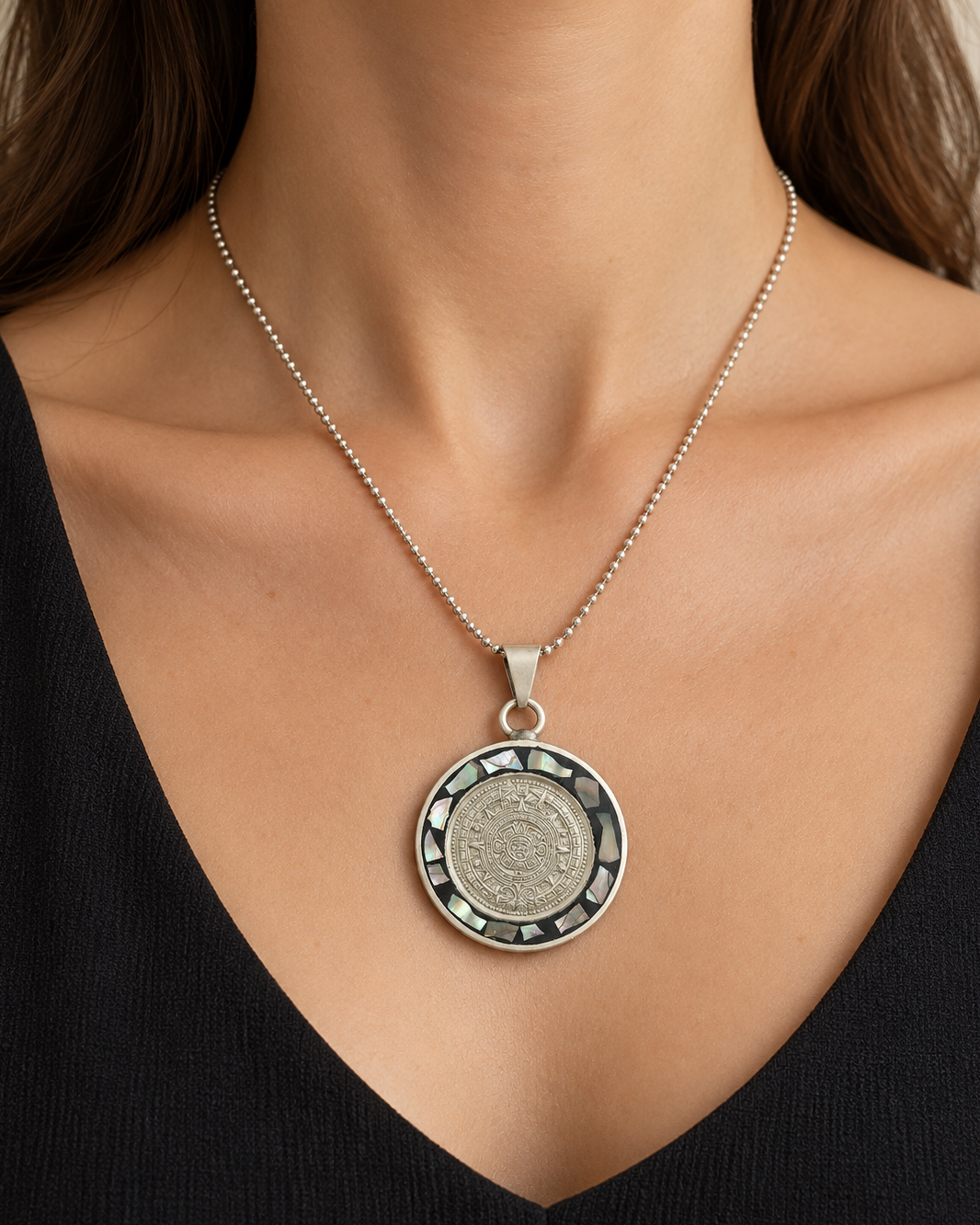 Aztec Calendar Silver Pendant with Abalone Mother of Pearl 4 cm and Necklace
