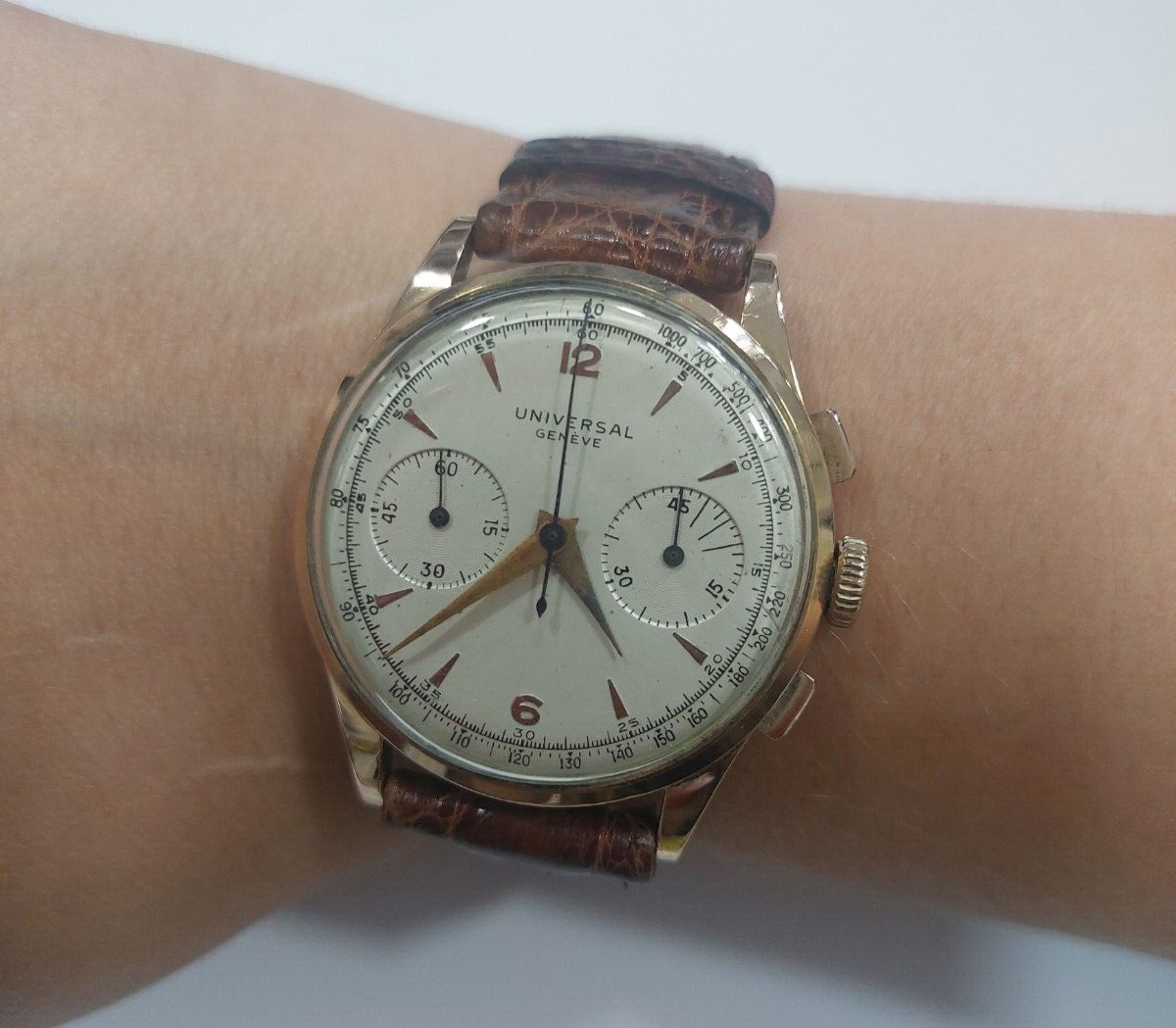 Universal Genève 18k 37 mm cronografo carica manuale uomo 124103